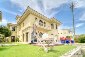 Premier 6BR Villa with Assistant's Room and Private Pool in Frond E Palm Jumeirah by Deluxe Holiday Homes